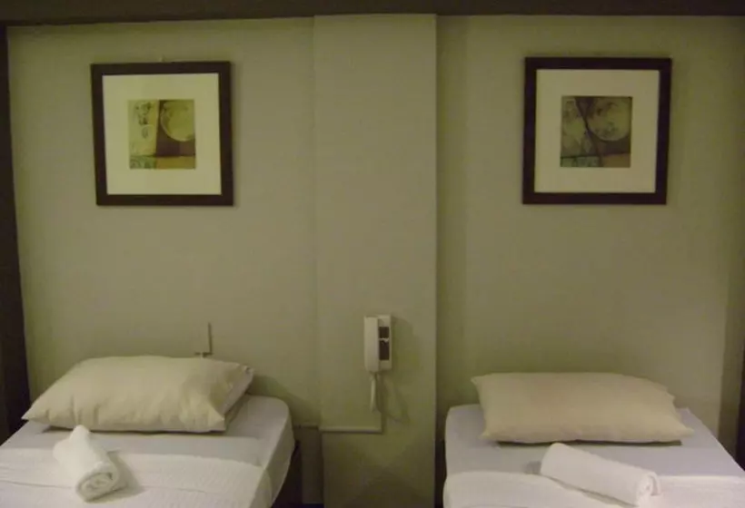 هتل Metro Room Budget