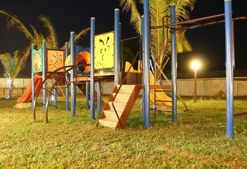 호텔 Twin Palms Resort