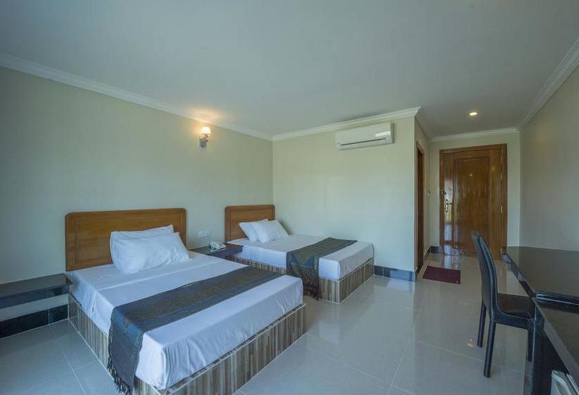 호텔 Twin Palms Resort