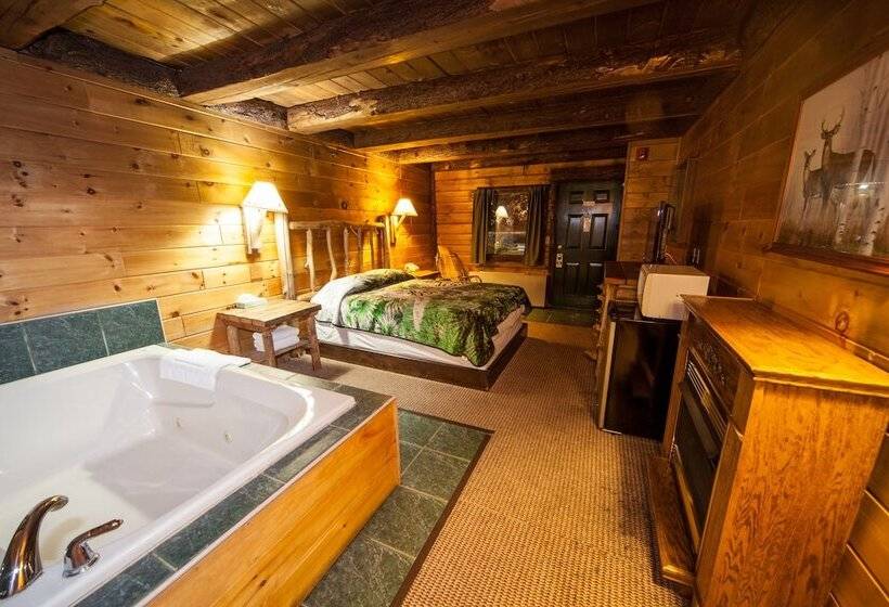 汽车旅馆  Log Cabin Lodge & Suites