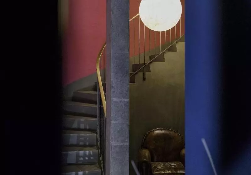 Pension La Chambre Milano Guest House