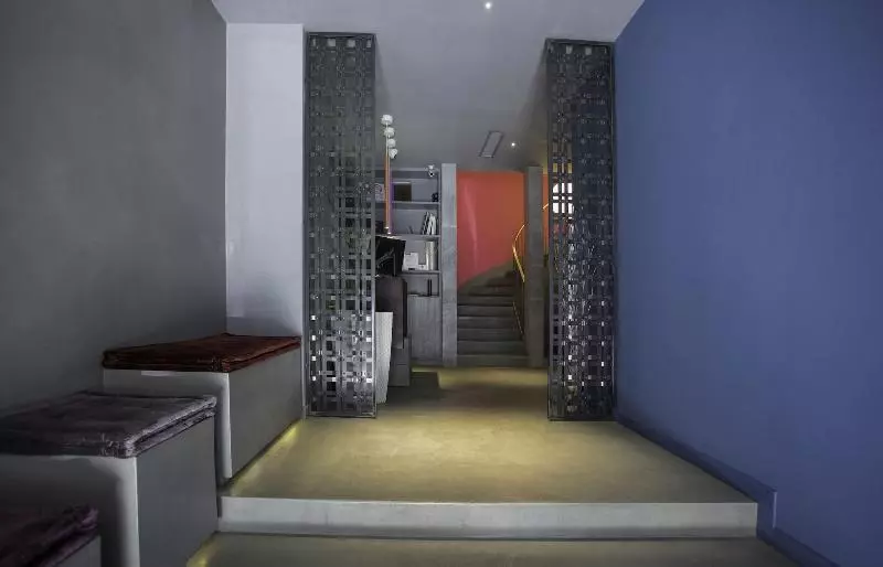 Pension La Chambre Milano Guest House