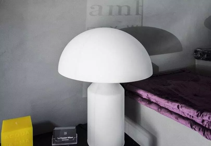 Pension La Chambre Milano Guest House