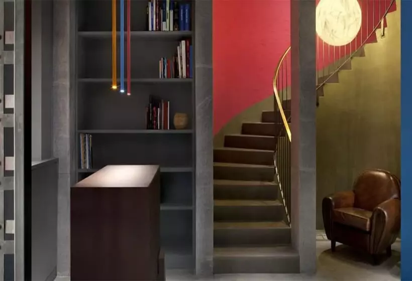 Pension La Chambre Milano Guest House