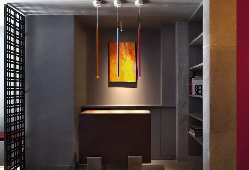 Pension La Chambre Milano Guest House