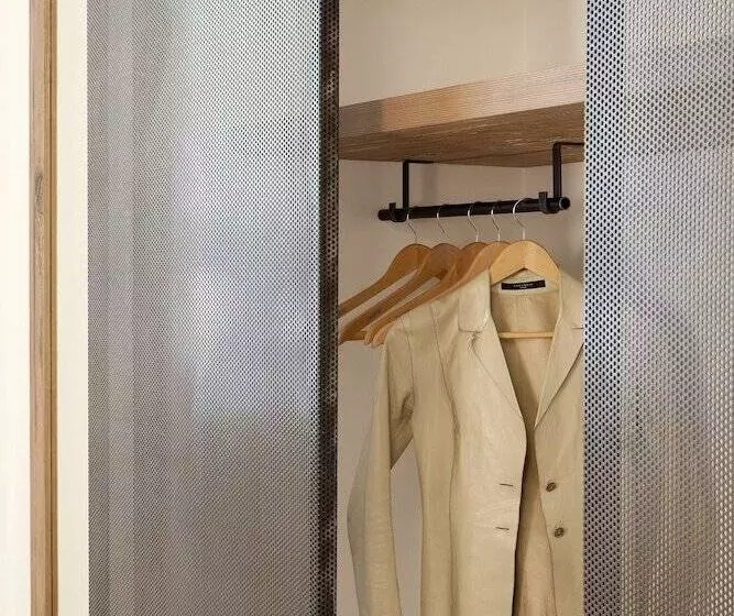 Pension La Chambre Milano Guest House