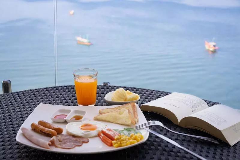 پانسیون Sea Sand Trees