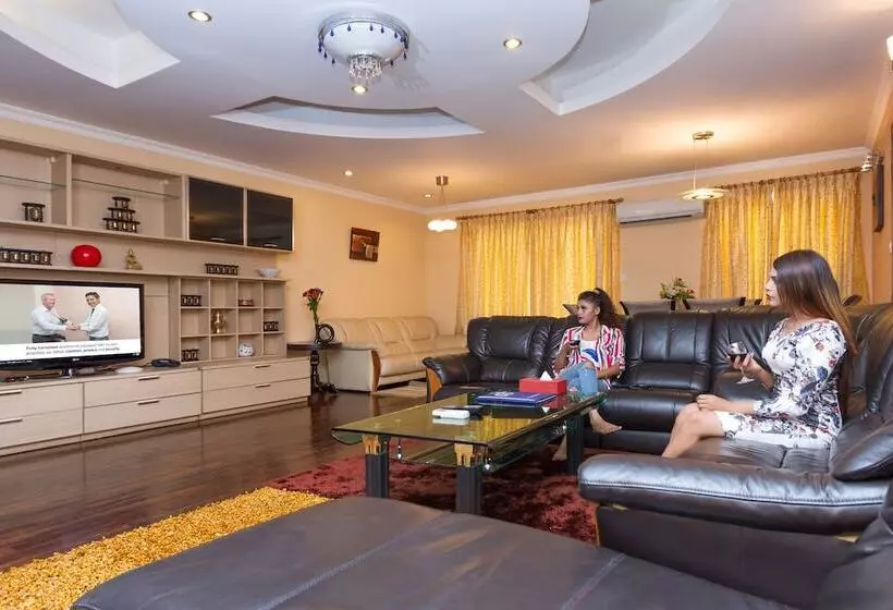 Retreat Serviced Apartments