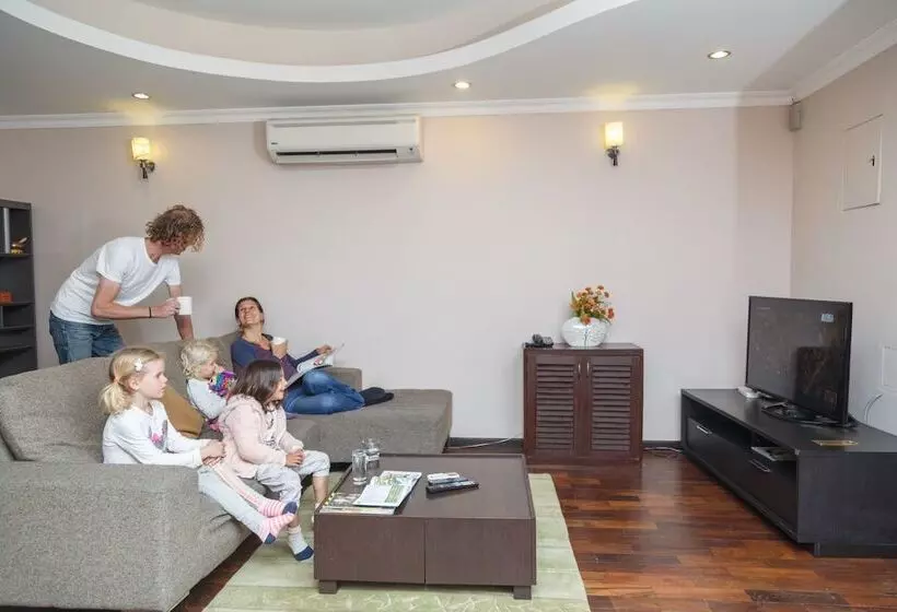 Retreat Serviced Apartments