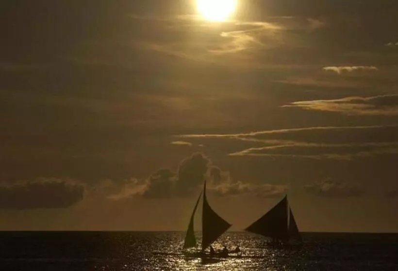 Shore Time Hotel Boracay