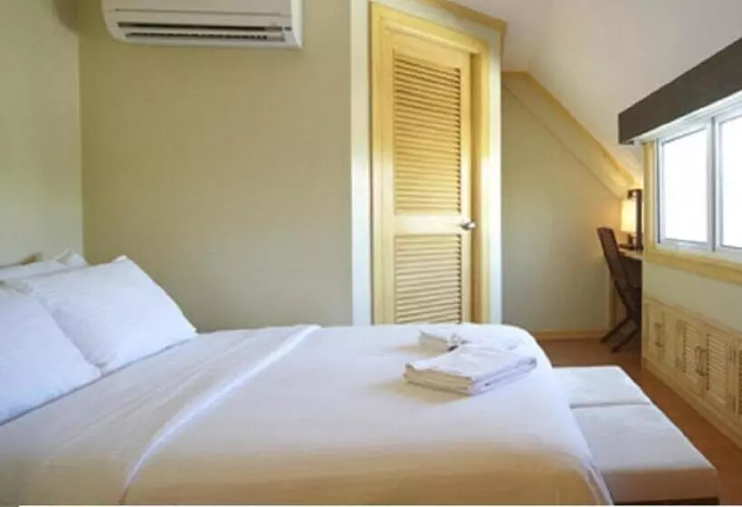 Shore Time Hotel Boracay