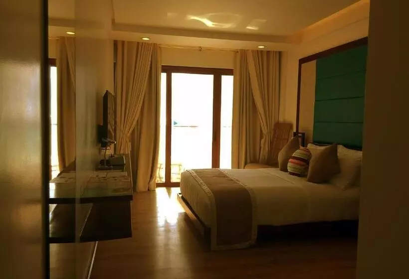 Shore Time Hotel Boracay