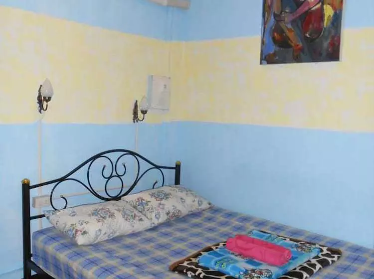 Общежитие The Living Place 3