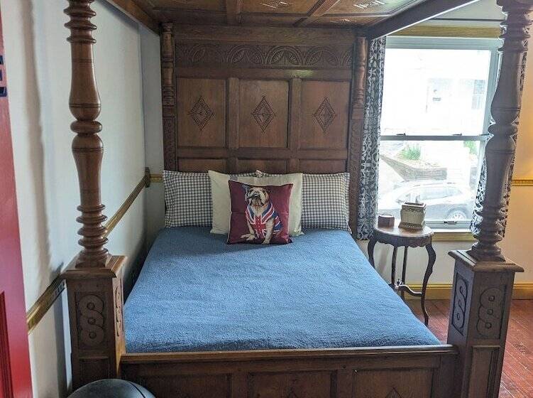 The Old Parsonage B&b