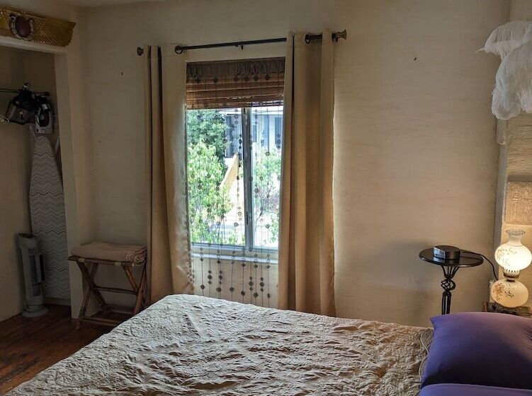 The Old Parsonage B&b