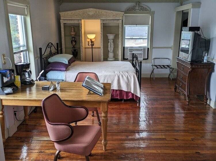 The Old Parsonage B&b