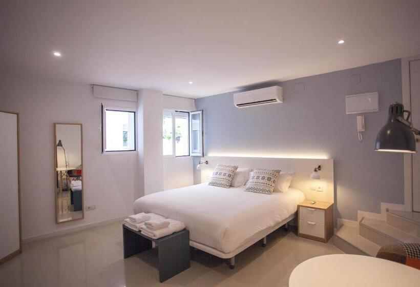 Apartment In Malasaña