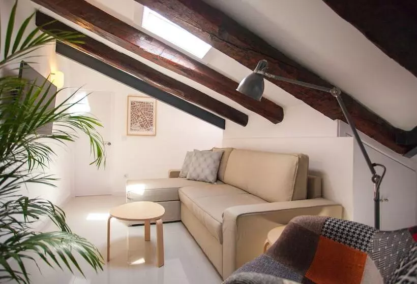 Apartment In Malasaña