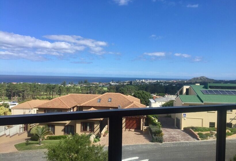 Hermanus Heights Villa