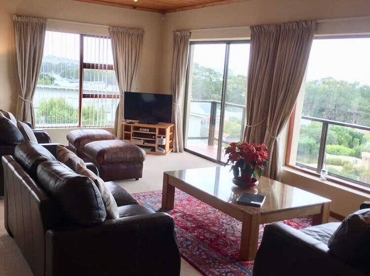 Hermanus Heights Villa