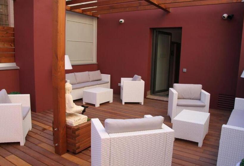 Home To Home Barcelona