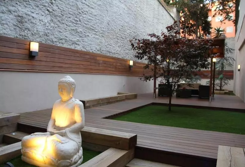 Home To Home Barcelona