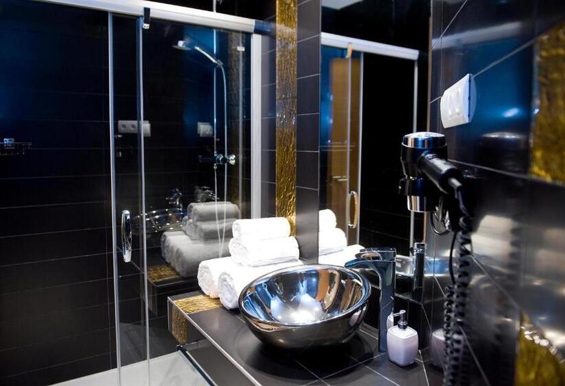 Home To Home Barcelona