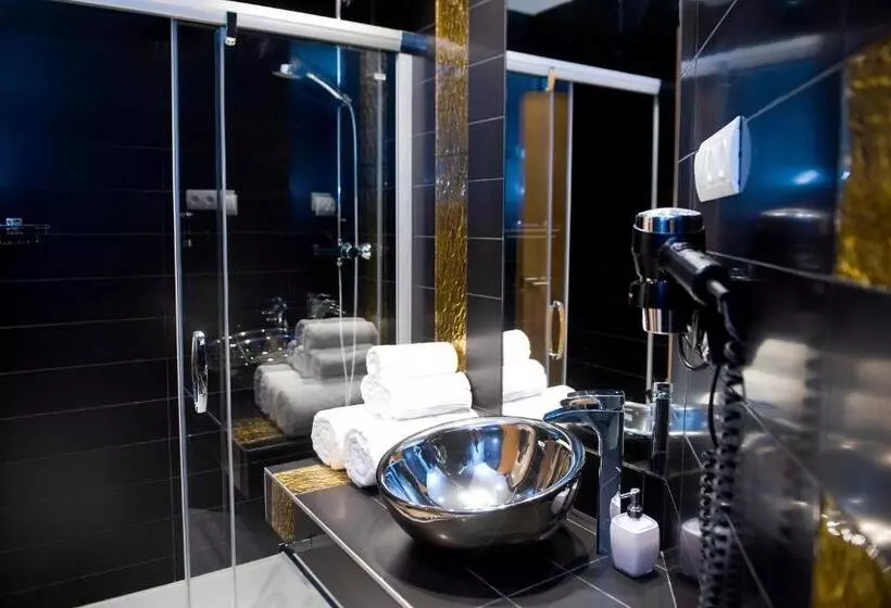 Home To Home Barcelona