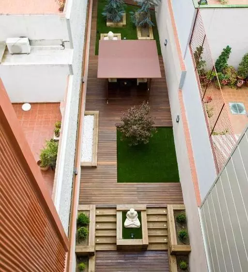 Home To Home Barcelona