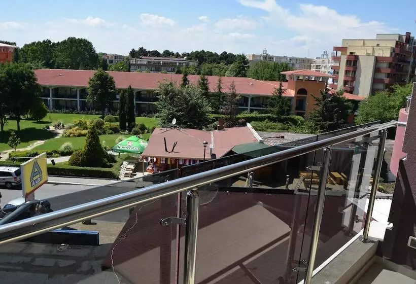 ホテル Admiral Plaza Apartments