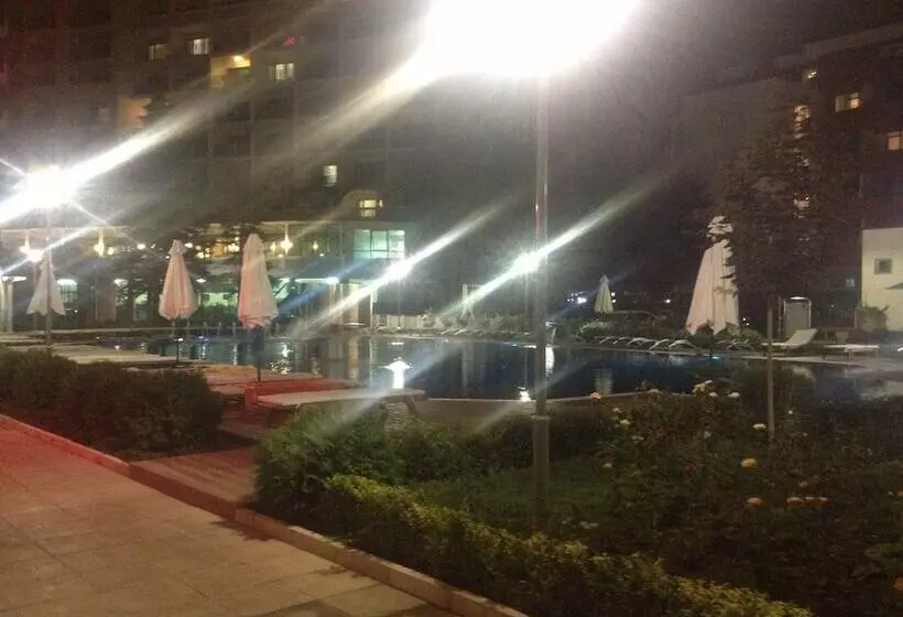 ホテル Admiral Plaza Apartments