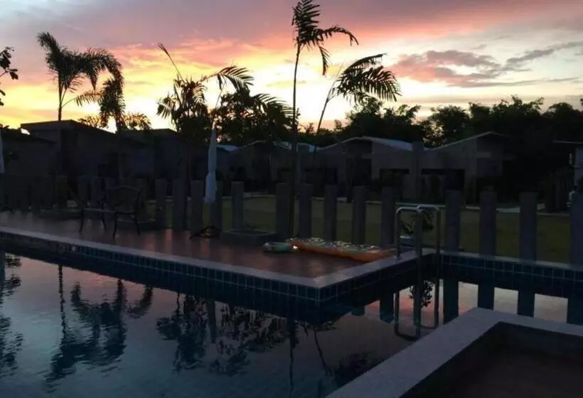 Hotelli Baanwaan Resort