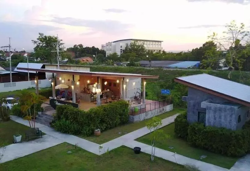 Hotelli Baanwaan Resort