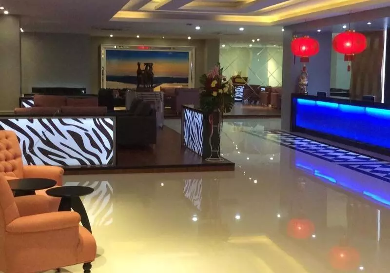 Grand Pink Hotel Hatyai