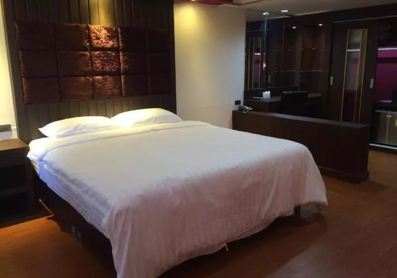 Grand Pink Hotel Hatyai