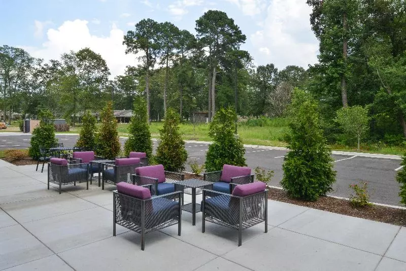 ホテル Holiday Inn Express And Suites Bryant   Benton Area, An Ihg