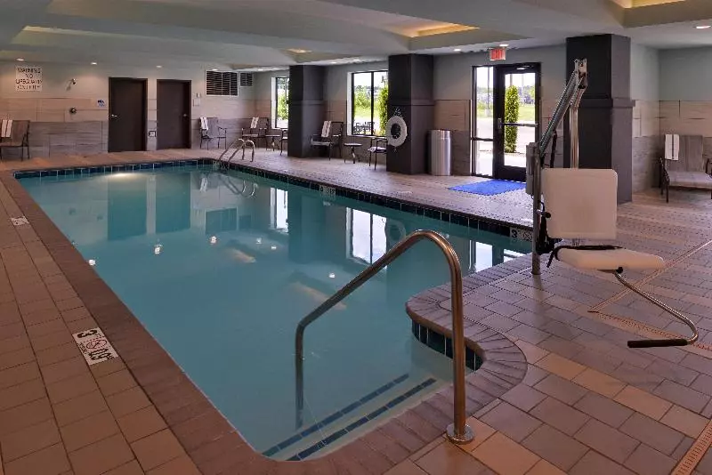 ホテル Holiday Inn Express And Suites Bryant   Benton Area, An Ihg