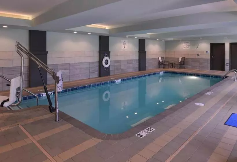 ホテル Holiday Inn Express And Suites Bryant   Benton Area, An Ihg