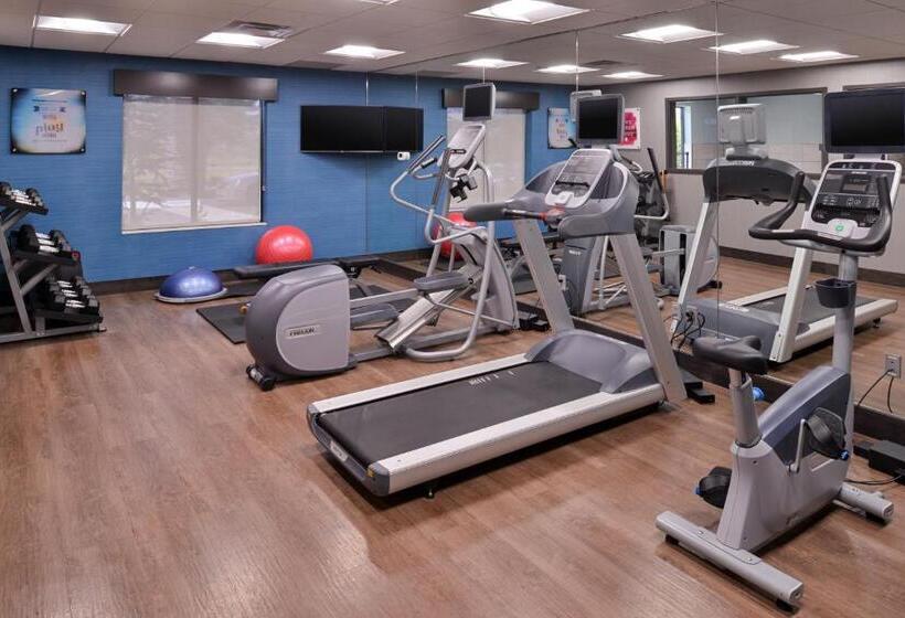 فندق Holiday Inn Express And Suites Bryant   Benton Area, An Ihg