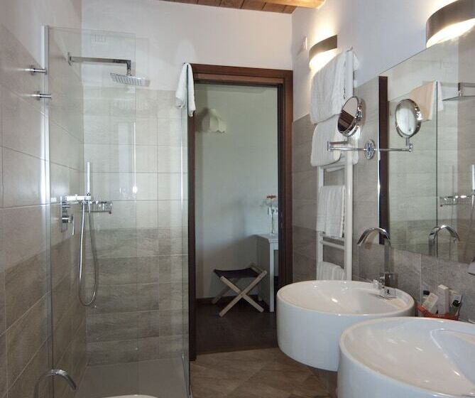 فندق Il Falco E La Volpe