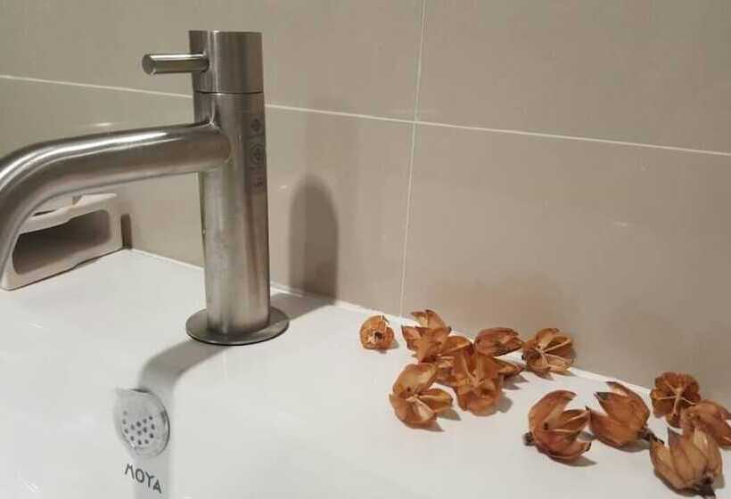 Jk Living Hotel And Service Apartment