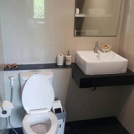 Jk Living Hotel And Service Apartment