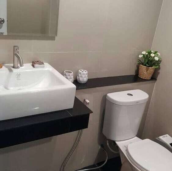 Jk Living Hotel And Service Apartment