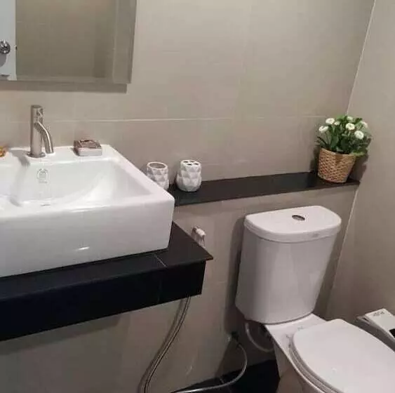 Jk Living Hotel And Service Apartment
