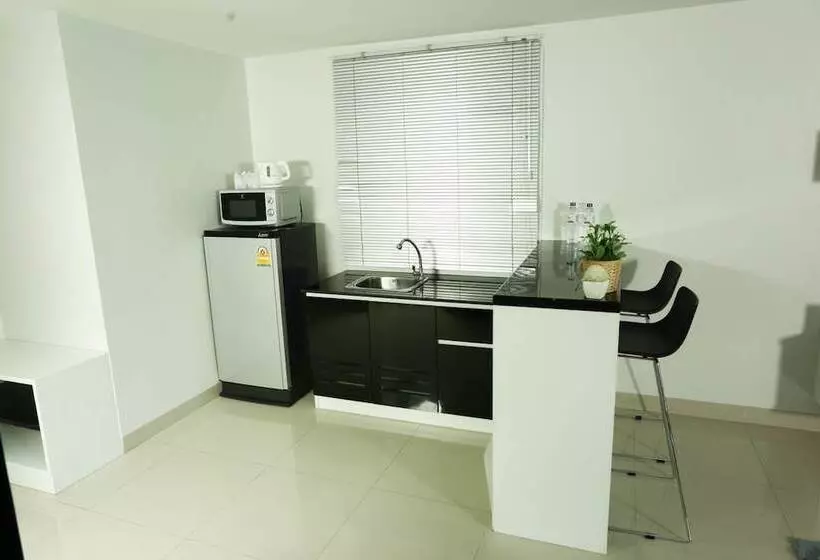 Jk Living Hotel And Service Apartment