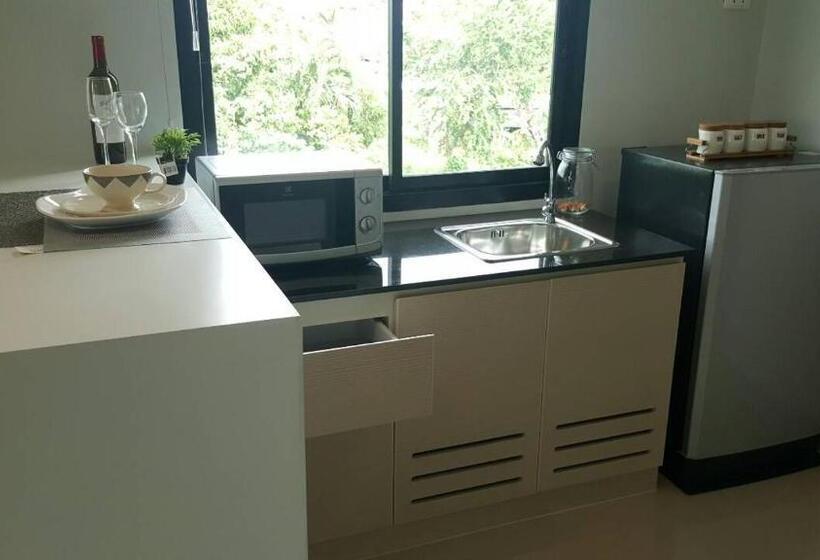 Jk Living Hotel And Service Apartment