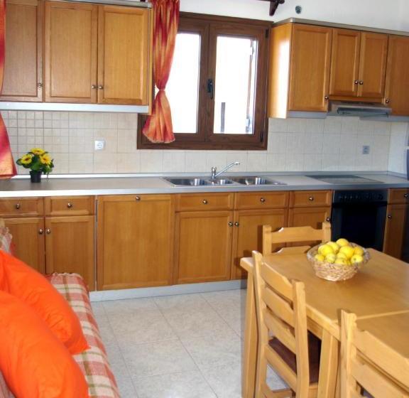 Hotel Monolithos Village