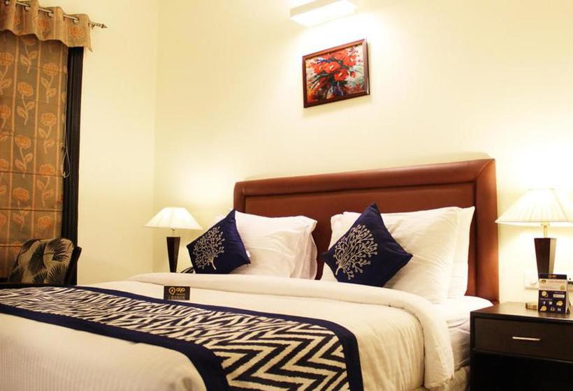 Hotel Oyo Premium Ambience Mall II