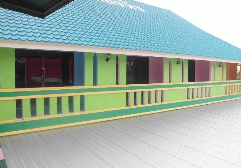 هتل Rueang Sri Si Ri