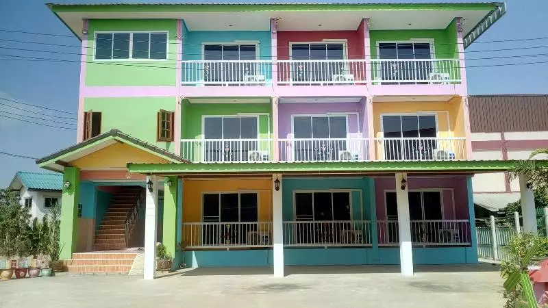هتل Rueang Sri Si Ri